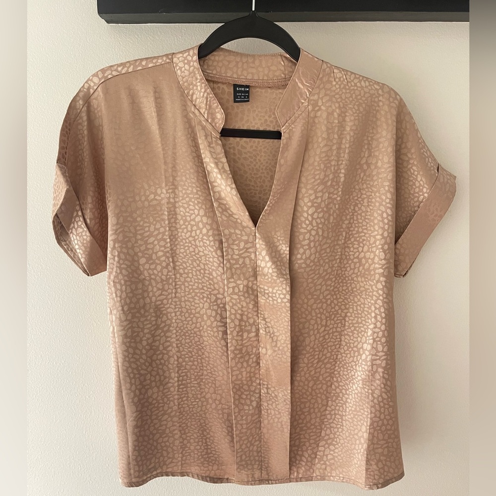 Gold/bronze animal print top! Size Small. Barely worn!